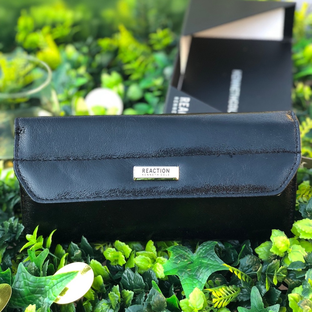 Kenneth Cole Reaction Lauren Wallet | Black